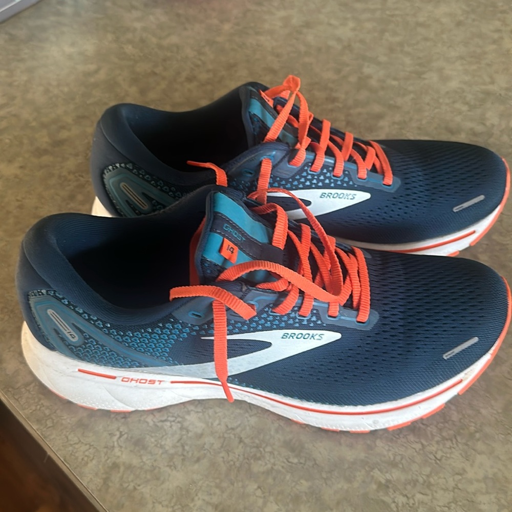 Men’s Brooks Ghost Running Shoes 10.5 - Like New